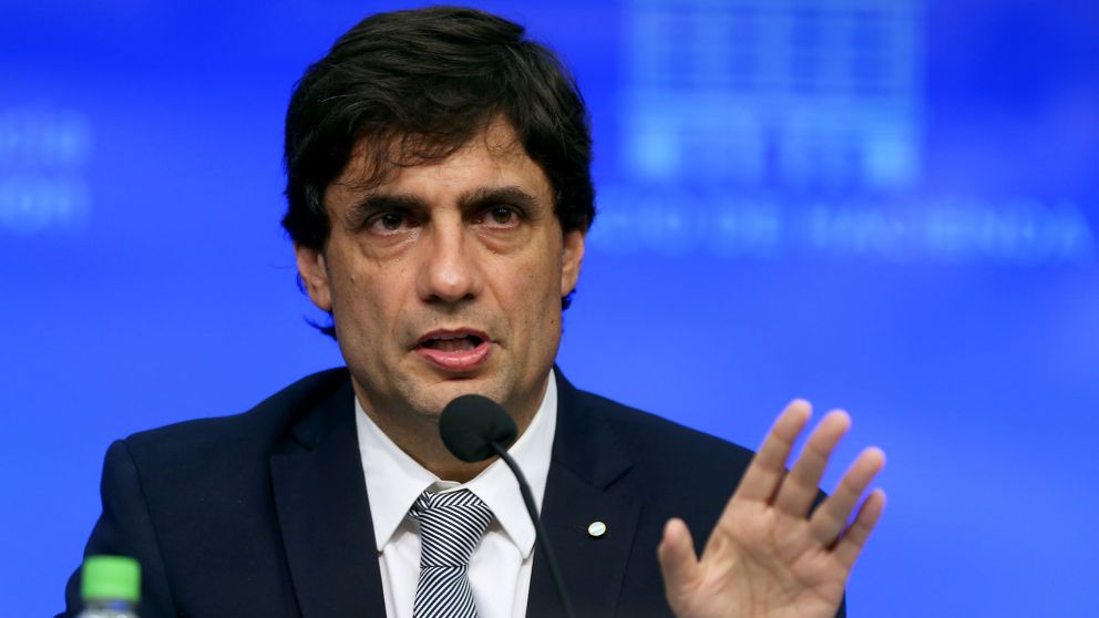 Hernán Lacunza comunicó el "reperfilamiento" de Letes, Lecaps, Lecer y Lelink