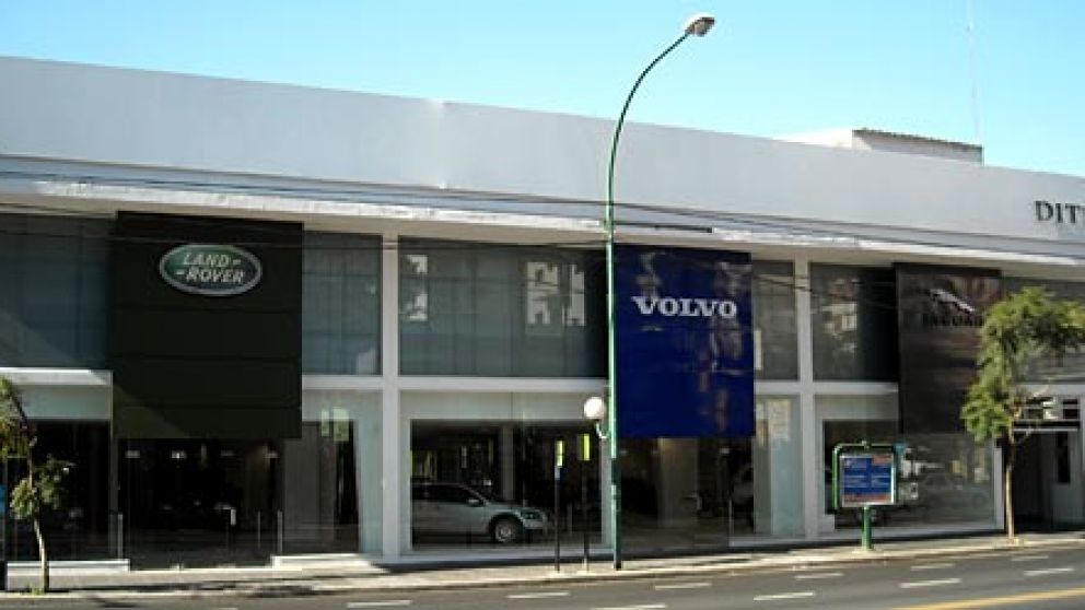 Tiene sucursales en Mart�nez, Vicente L�pez y N��ez