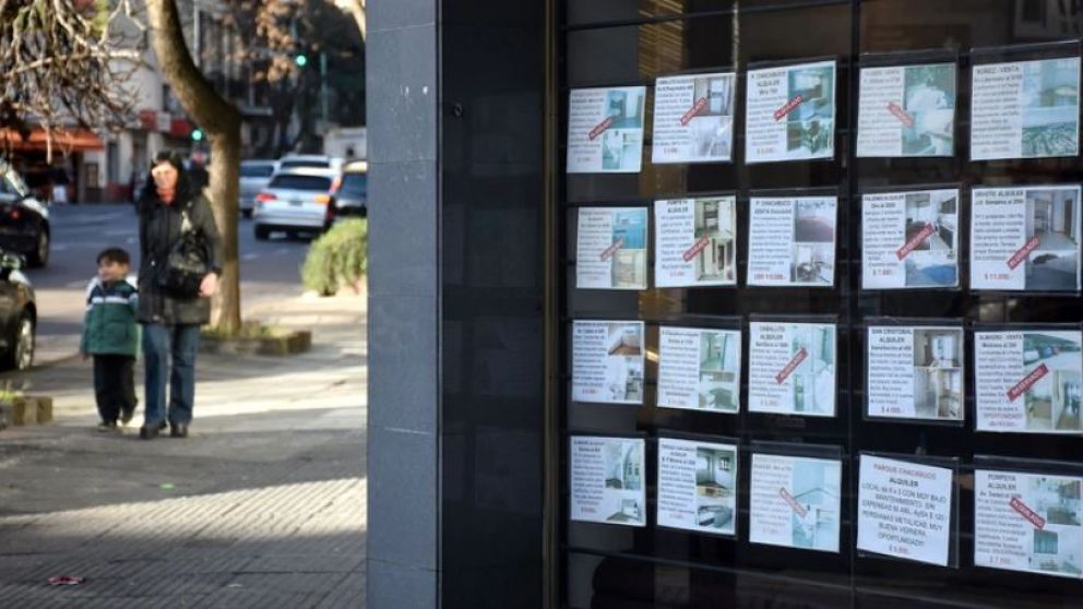 Los que tienen dólares en la mano consiguen descuentos de hasta 25% con respecto al precio publicado