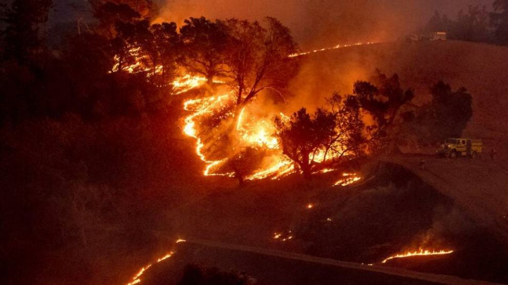 Al menos veinte personas murieron a causa del fuego