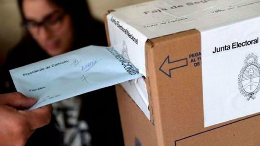 Comenzaron las elecciones: abrieron los comicios nacionales