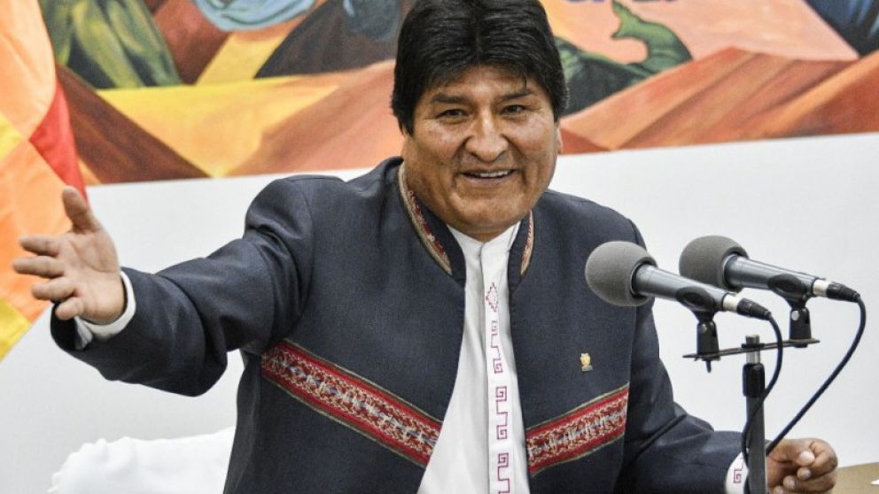 Morales dijo que el opositor Mesa quería "robarle la elección"