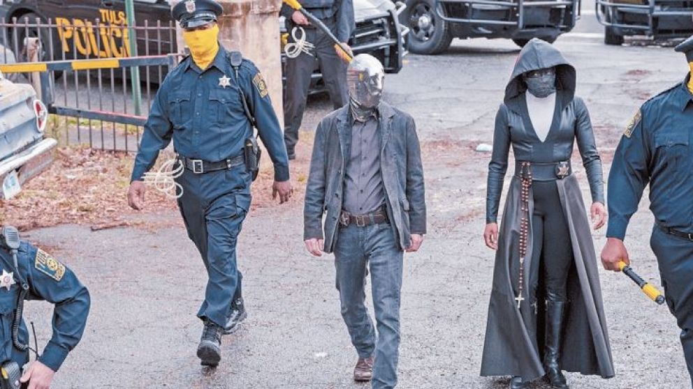 Policías sin rostro y justicieros intentarán detener otro brote fundamentalista en el sur estadounidense