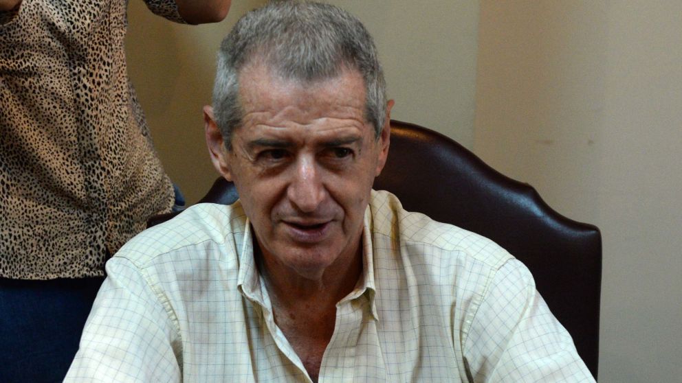 Landau pronosticó problemas "en las mesas que terminen cerradas"