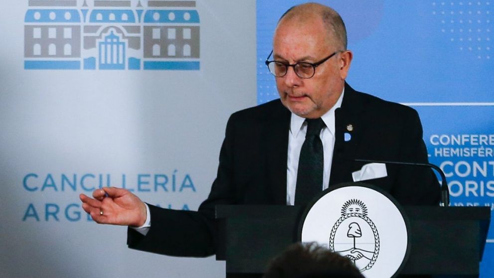 Para Faurie, hay grupos que "buscan generar extrema violencia"