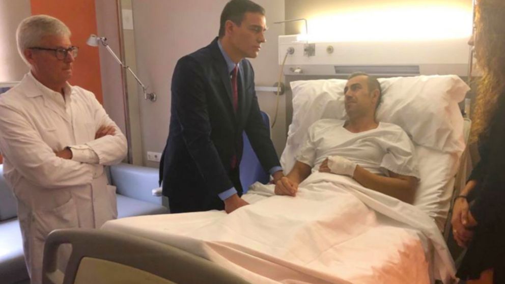 Sánchez fue a los hospitales de Sant Pau y Sagrado Corazón