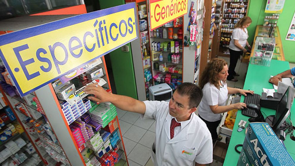 Se venden menos remedios por la crisis