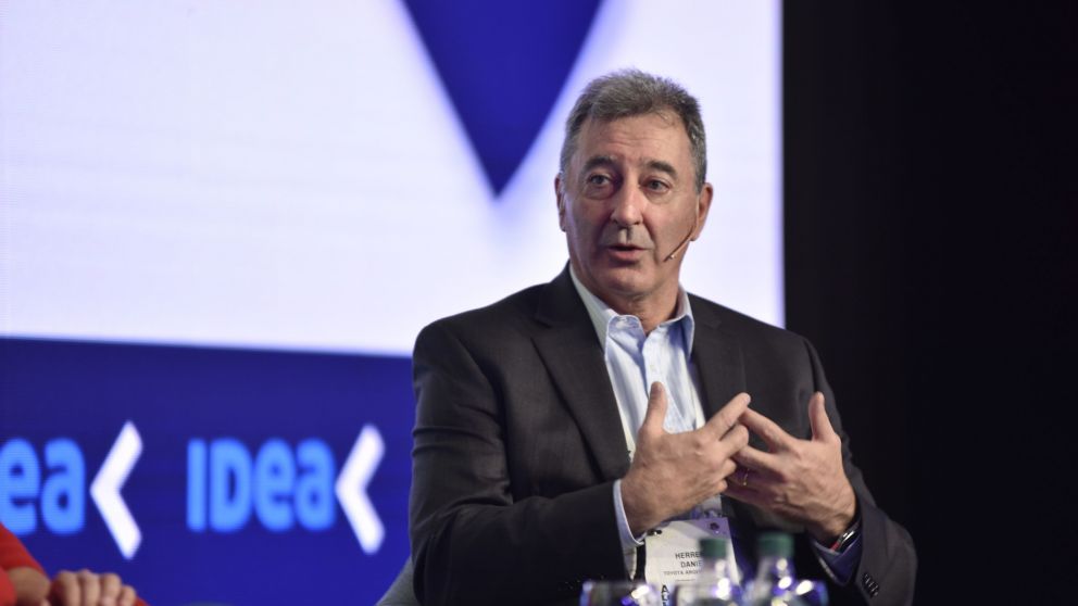 “Desde hace 6 años, logramos hacer un acuerdo con los sindicatos. Logramos tanta confianza mutua que para renovar los acuerdos ni hablamos. Ni despedimos, ni suspendimos”, señaló Herrero