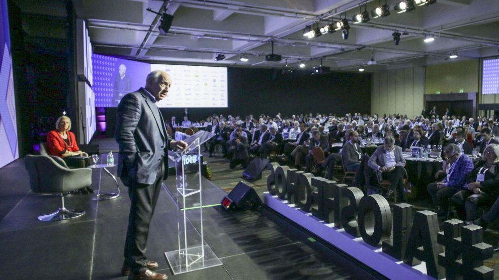 "Seguiré diciendo cosas aburridas, como la de la hambre, de Ciencia y Tecnología", expresó Lavagna