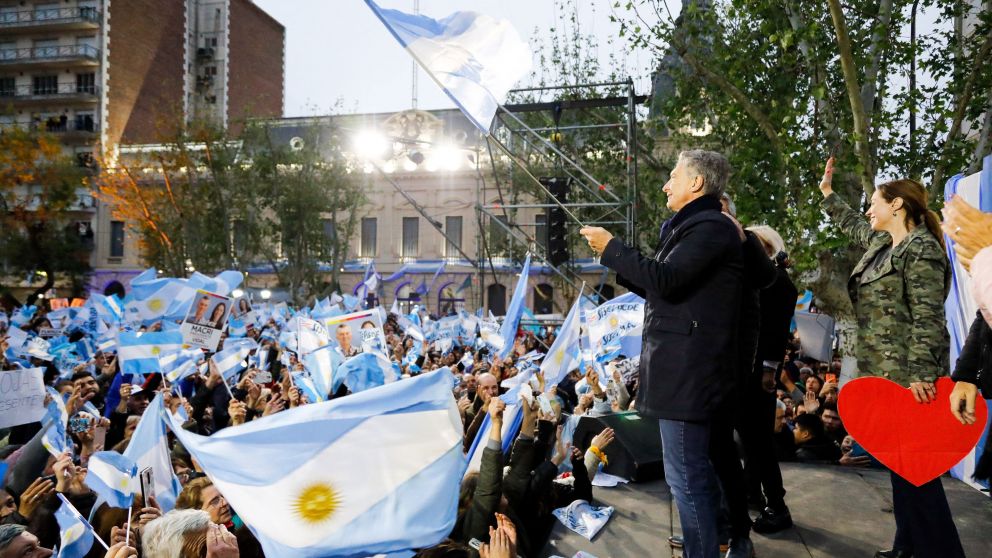 "El país viene de 77 de los últimos 100 años en donde gastamos más de lo que se tiene", enfatizó