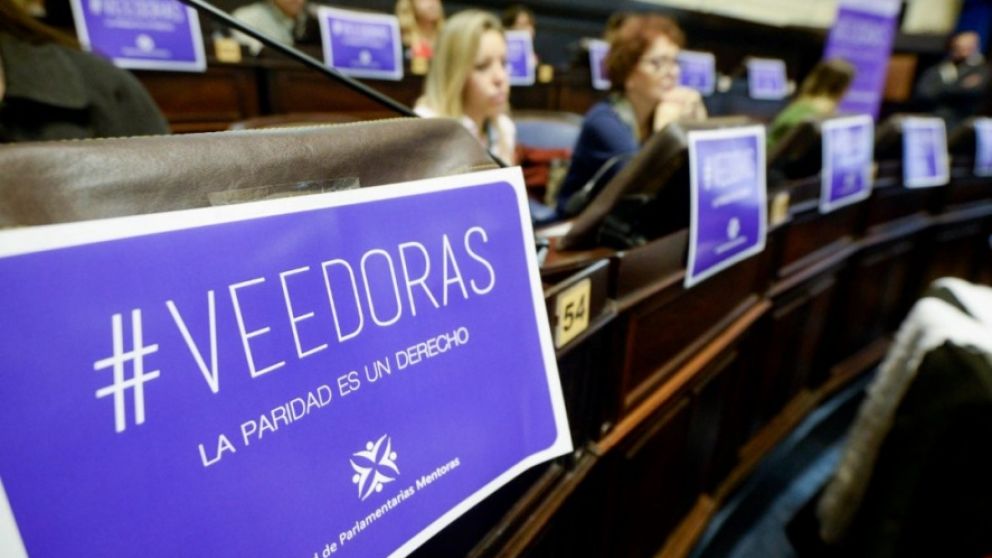 Sólo son 77 las mujeres que se presentan de cara al 27 de octubre