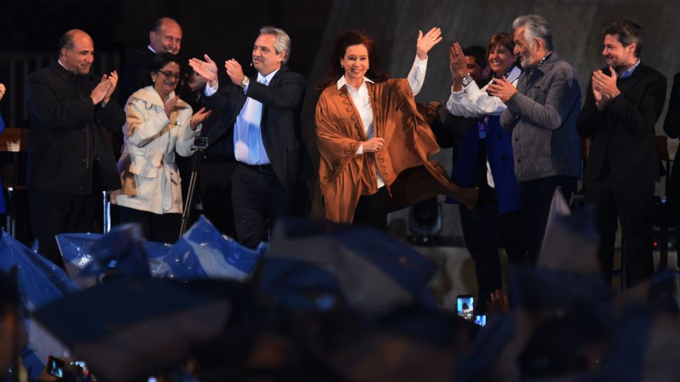 Alberto y Cristina replicarán la imagen previa a las PASO