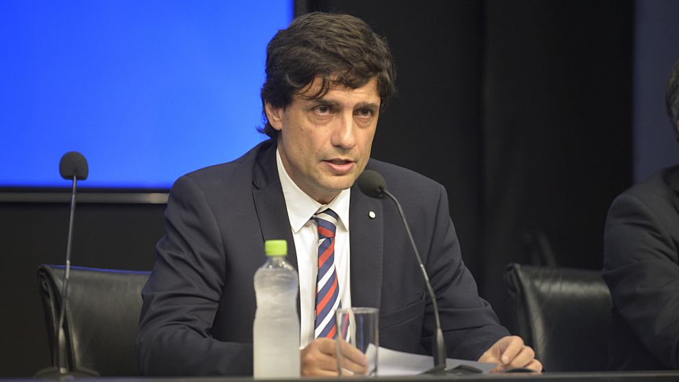 Lacunza pidi� recuperar el cr�dito voluntario internacional