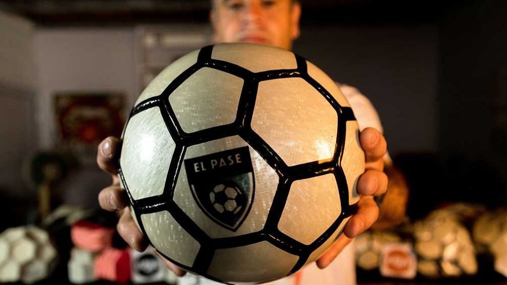 Una fábrica de pelotas que reinserta a presos se convirtió en cooperativa