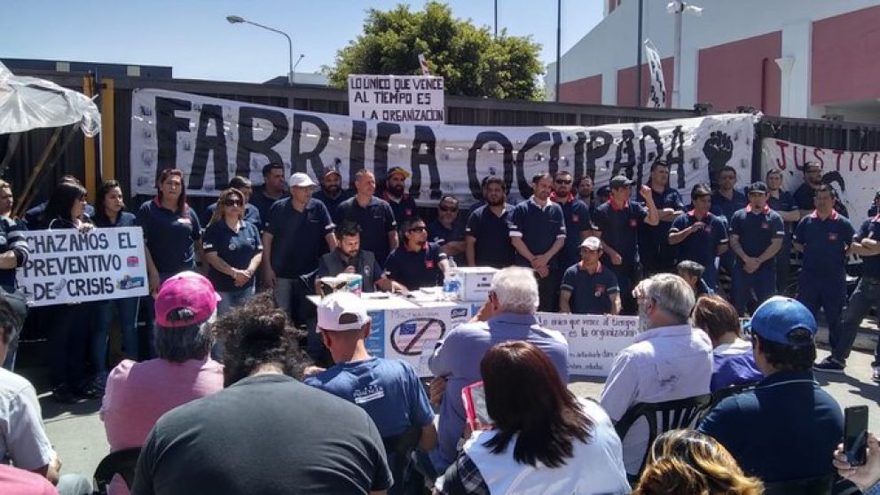 Trabajadores cortar�n ma�ana el puente Pueyrred�n