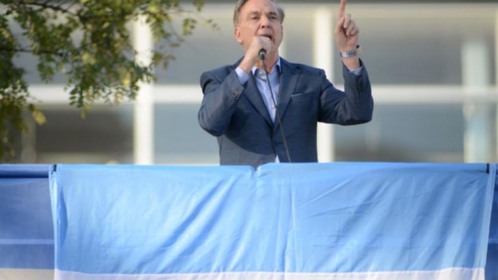 Pichetto en plena campaña