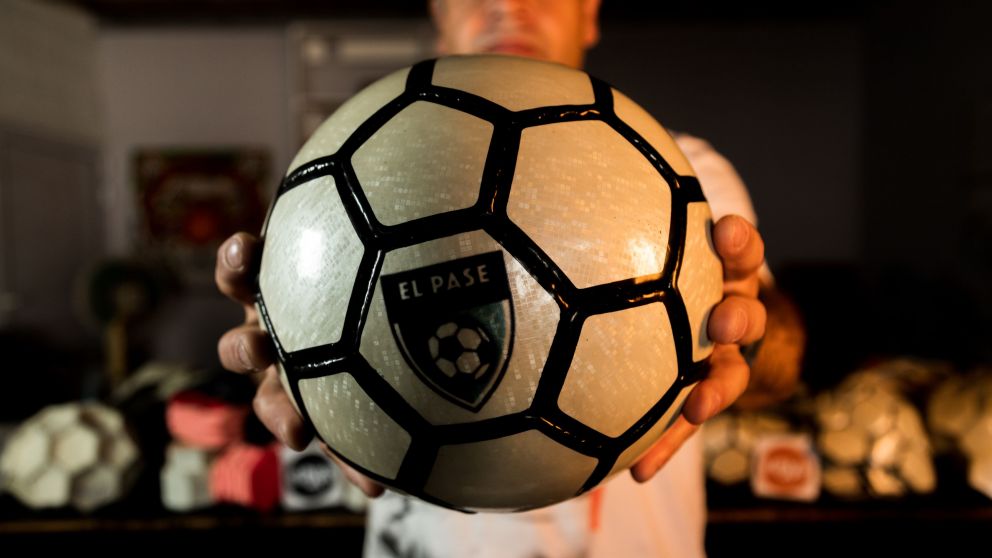 El Pase provee con pelotas a m�s de 25 clubes de la zona
