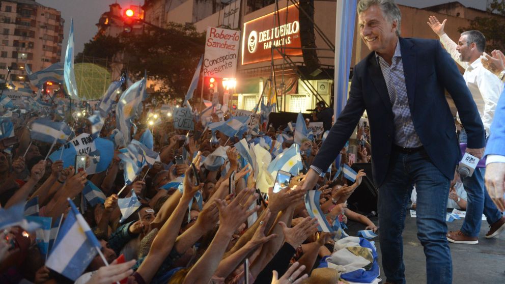 Macri reunió a una multitud en la Plaza Independencia de la capital tucumana