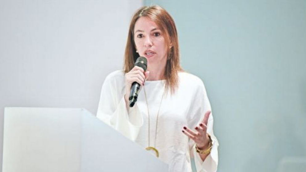 "Hay que recomponer reservas, que son un seguro anticrisis"