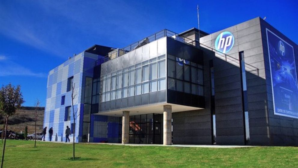 Luego de los anuncios de despidos, cayeron las acciones de HP
