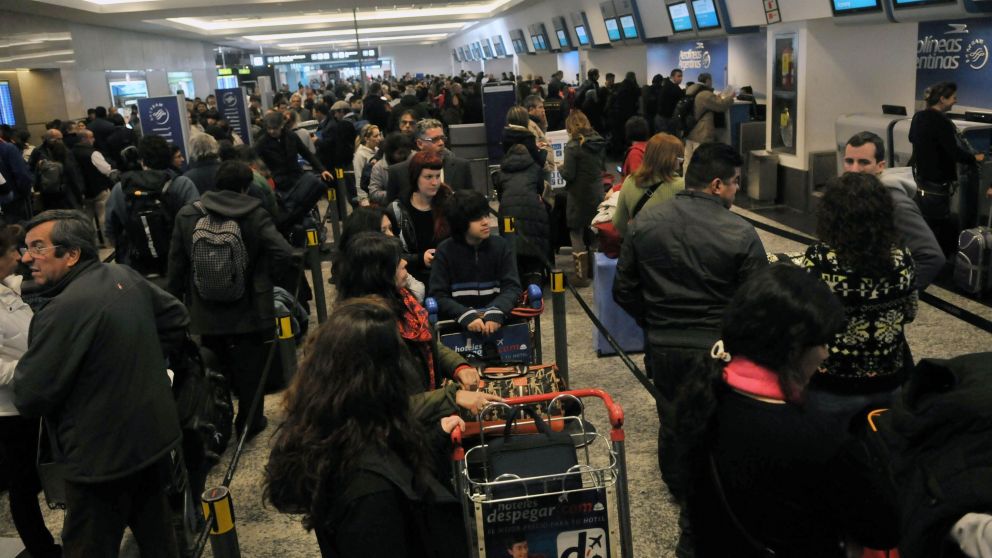 Finalmente, habrá vuelos de Aerolíneas y Austral durante el fin de semana