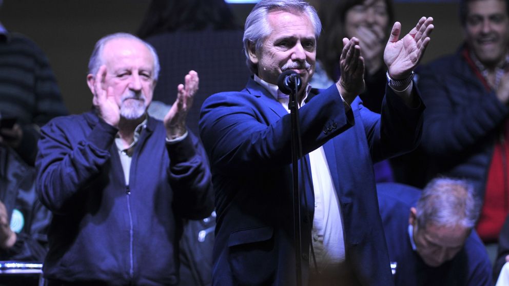 Fern�ndez: "El cambio somos nosotros, el cambio es terminar con este presente y no son ellos los capacitados para hacerlo"