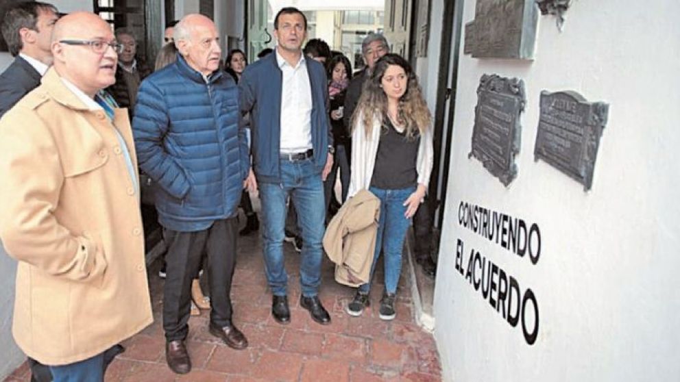 Lavagna puso como eje promover el federalismo