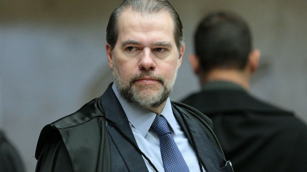 Dias Toffoli decidió la postergación ante varias ausencias