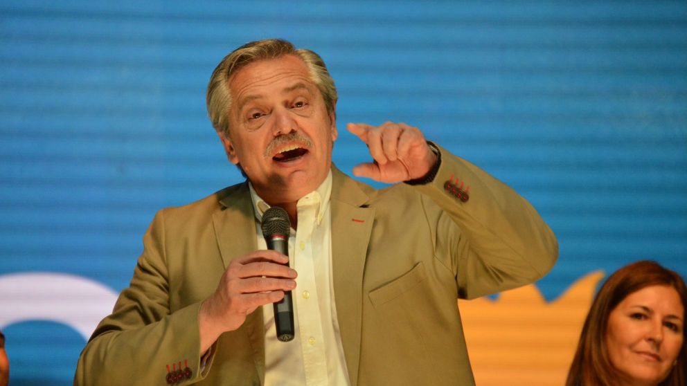 Fernández cuestionó el nuevo programa de Bullrich, "Ofensores en trenes"