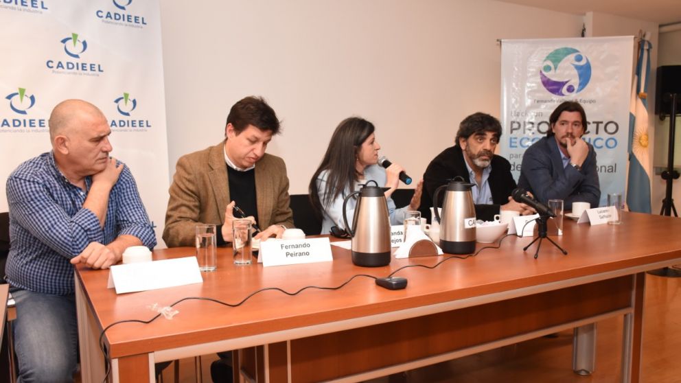 La agrupación de Vallejos disertó en la sede de Cadieel
