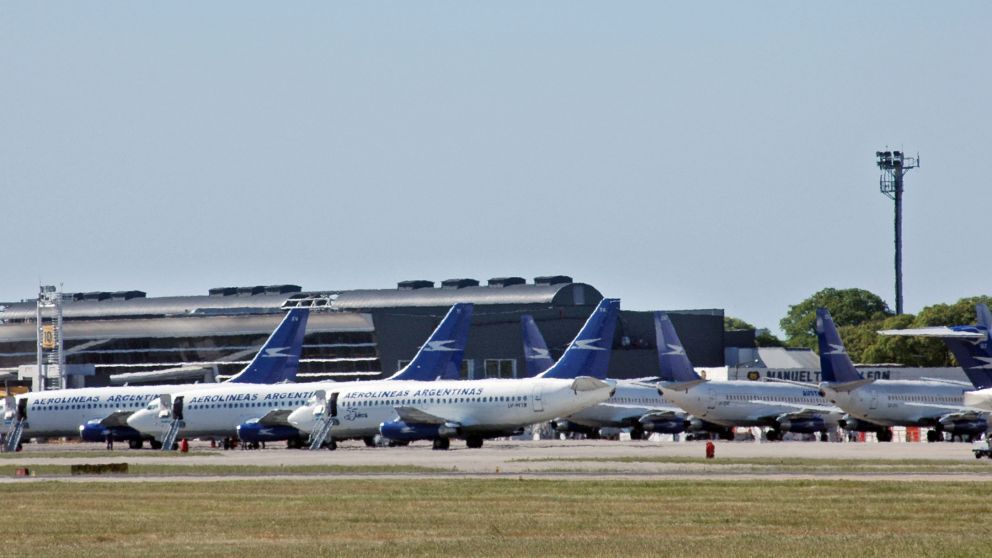 Pilotos extranjeros irrumpen en el mercado laboral y gremio profundiza su plan de lucha