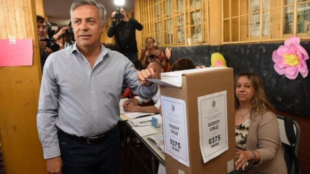 Anabel Fernández Sagasti cuestionó que Cornejo "violó la ley de veda" por sus acusaciones al peronismo. Foto: Letra P