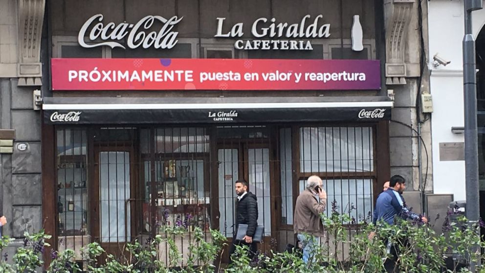 Vuelve el bar La Giralda, un clásico porteño