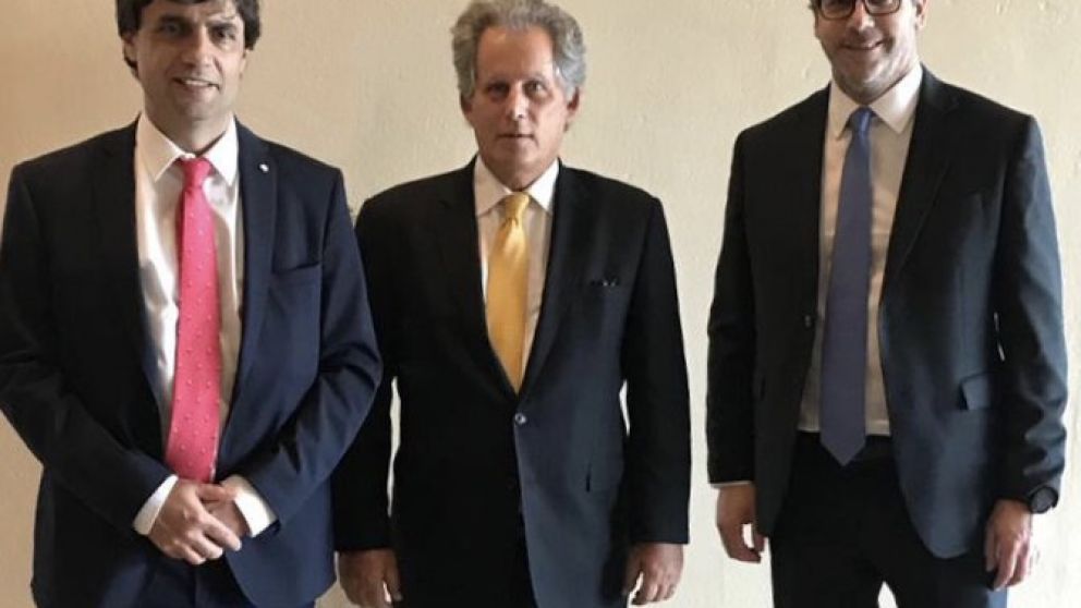 Lacunza, Sandleris y Lipton dialogaron sobre el pr�ximo giro