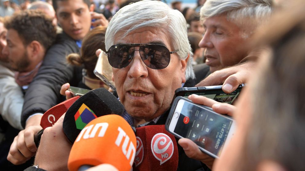 Moyano se suma al diagrama del pacto social