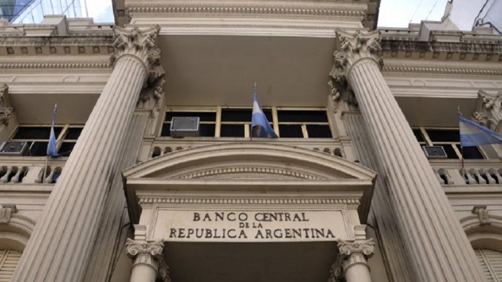 Récord histórico: en agosto se fugaron casi US$6.000 millones