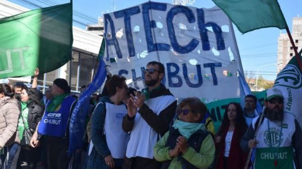 Chubut: murieron dos profesoras en un choque cuando se iban de una marcha por salarios