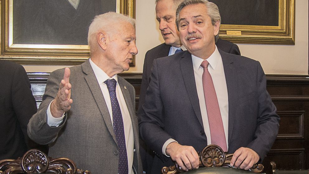 Alberto disertó en la Universidad Nacional de Córdoba