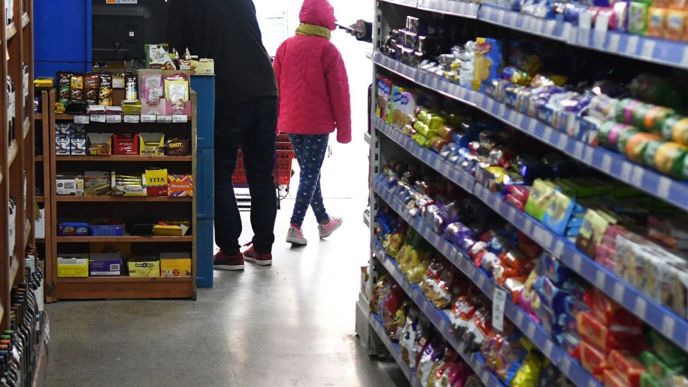 La adquisición se concentra en los bienes básicos