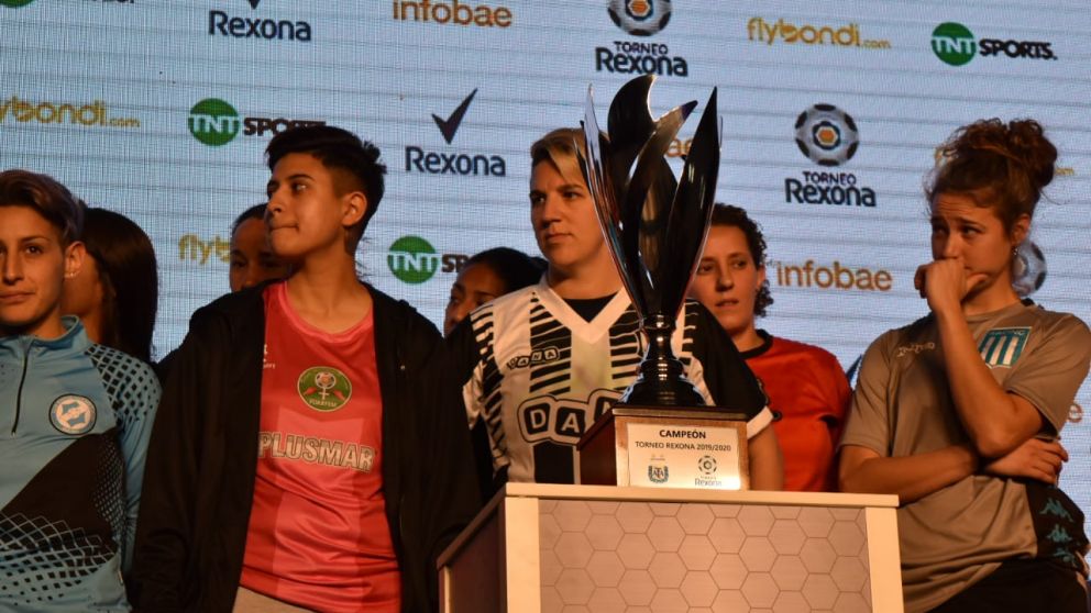 La AFA present� hoy el torneo femenino de f�tbol en su predio de Ezeiza