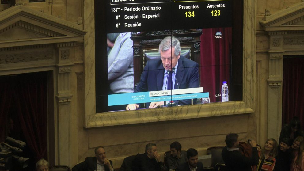 Monzó presidió el debate en la Cámara Baja