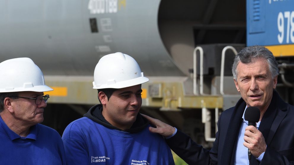 En Santa Fe, Macri reiteró disposición a dar el debate