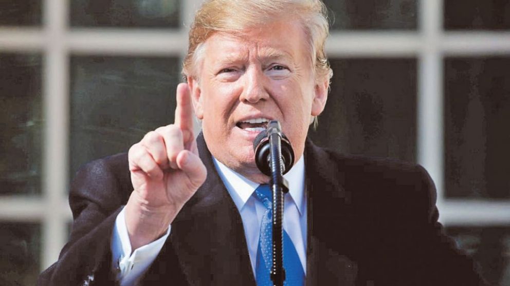 El mandatario cuestionó “la ingenuidad de Jay Powell y la Reserva Federal”