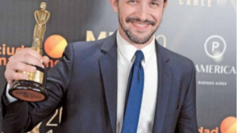 El lunes a la noche, celebración y compromiso