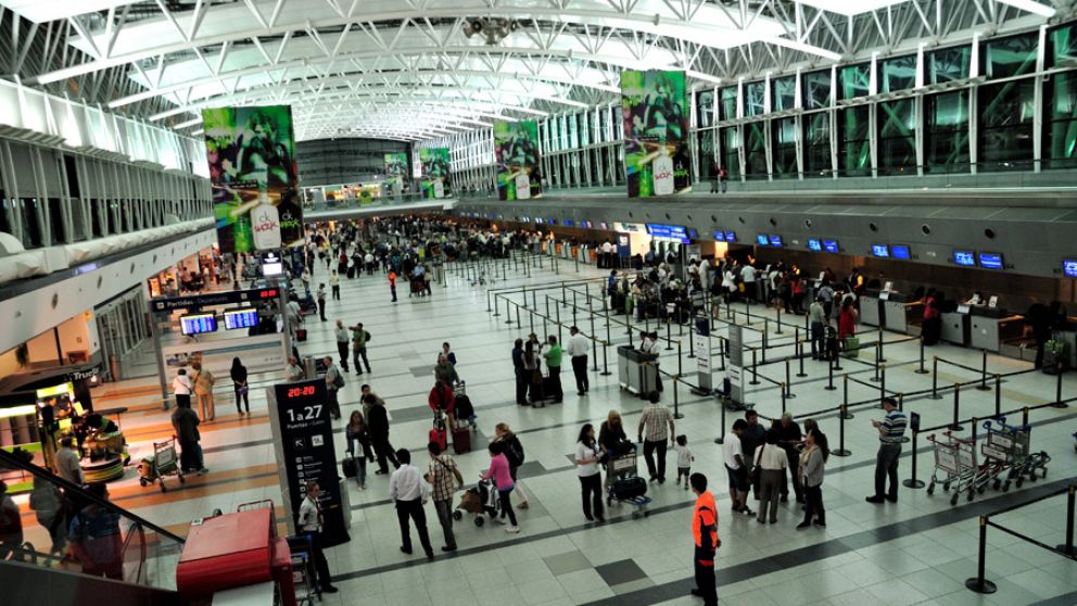 Menos viajes al exterior