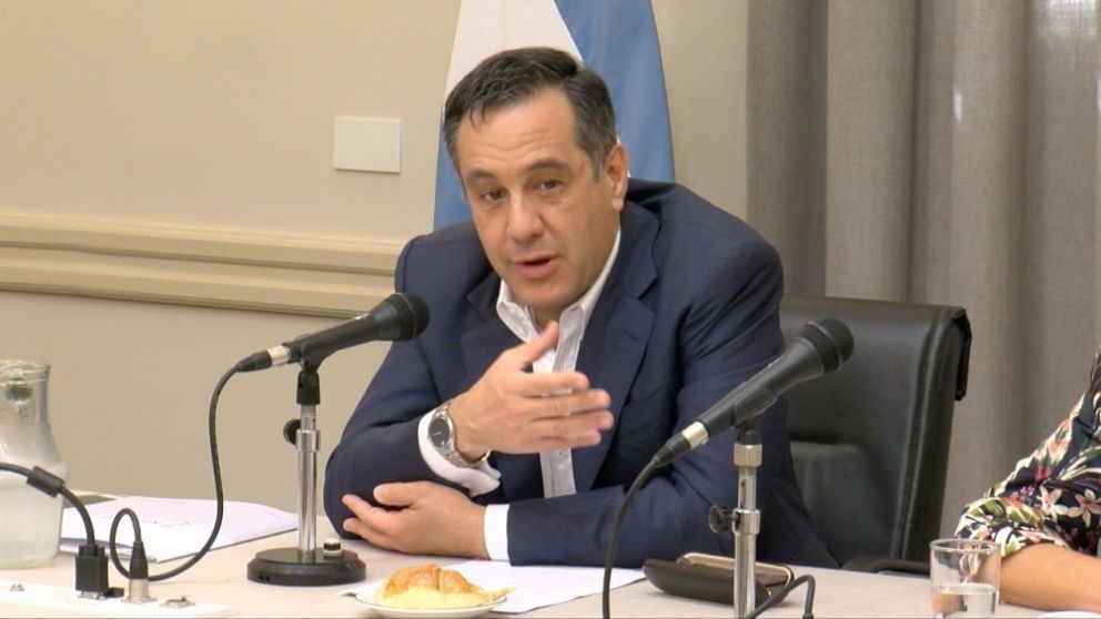 Finoccharo, contra el paro docente: "CTERA se fue por la banquina"