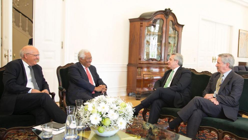 Alberto Fernández y Felipe Solá fueron recibidos hoy por el primer ministro portugués, António Costa