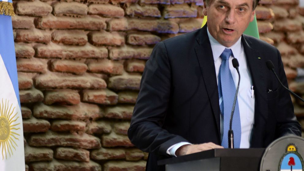 El Gobierno cedió a la presión de Bolsonaro, en movida irregular
