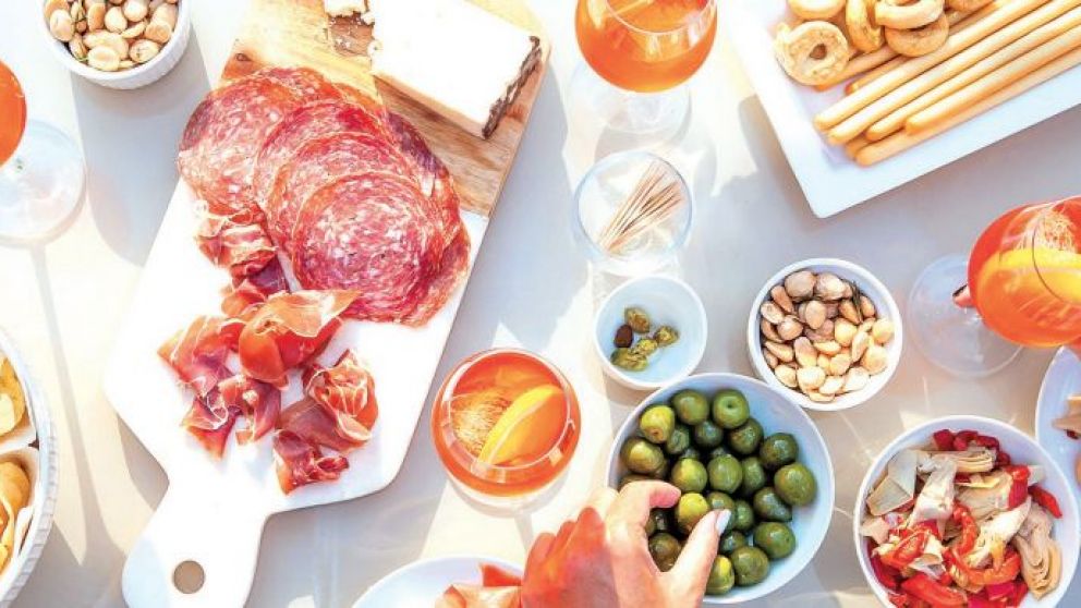 Apericena: El nuevo ritual gastronómico