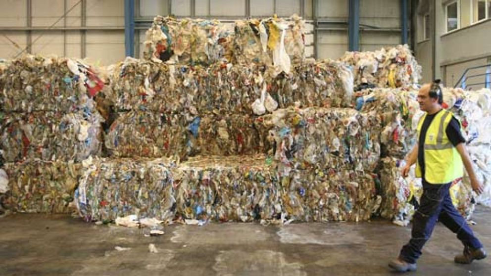 Polémica por el DNU sobre importación de residuos